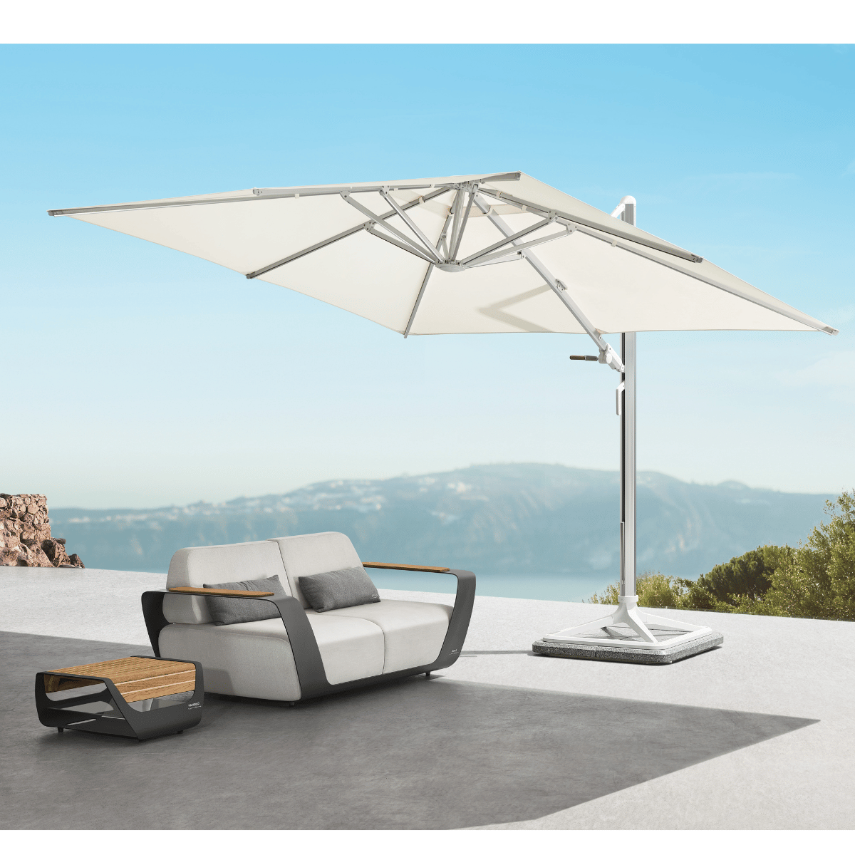 Levia Sonnenschirm by Pininfarina