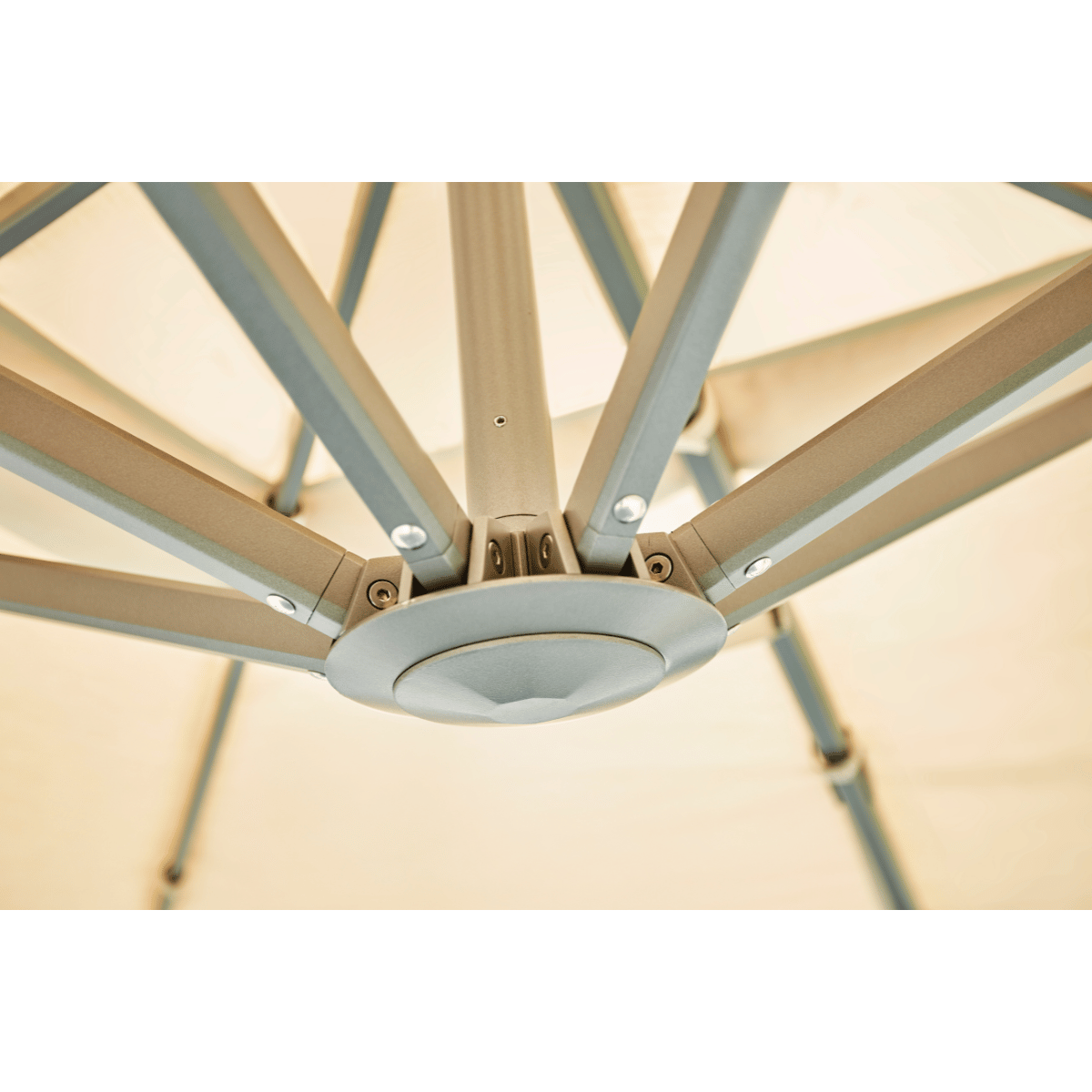 Levia Sonnenschirm by Pininfarina