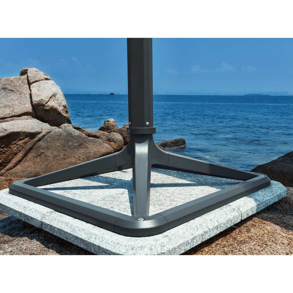 Levia Sonnenschirm by Pininfarina